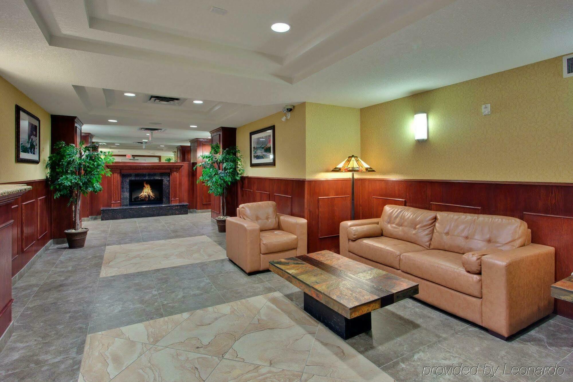 Holiday Inn Express Hotel & Suites-Hinton, An Ihg Hotel Interior photo