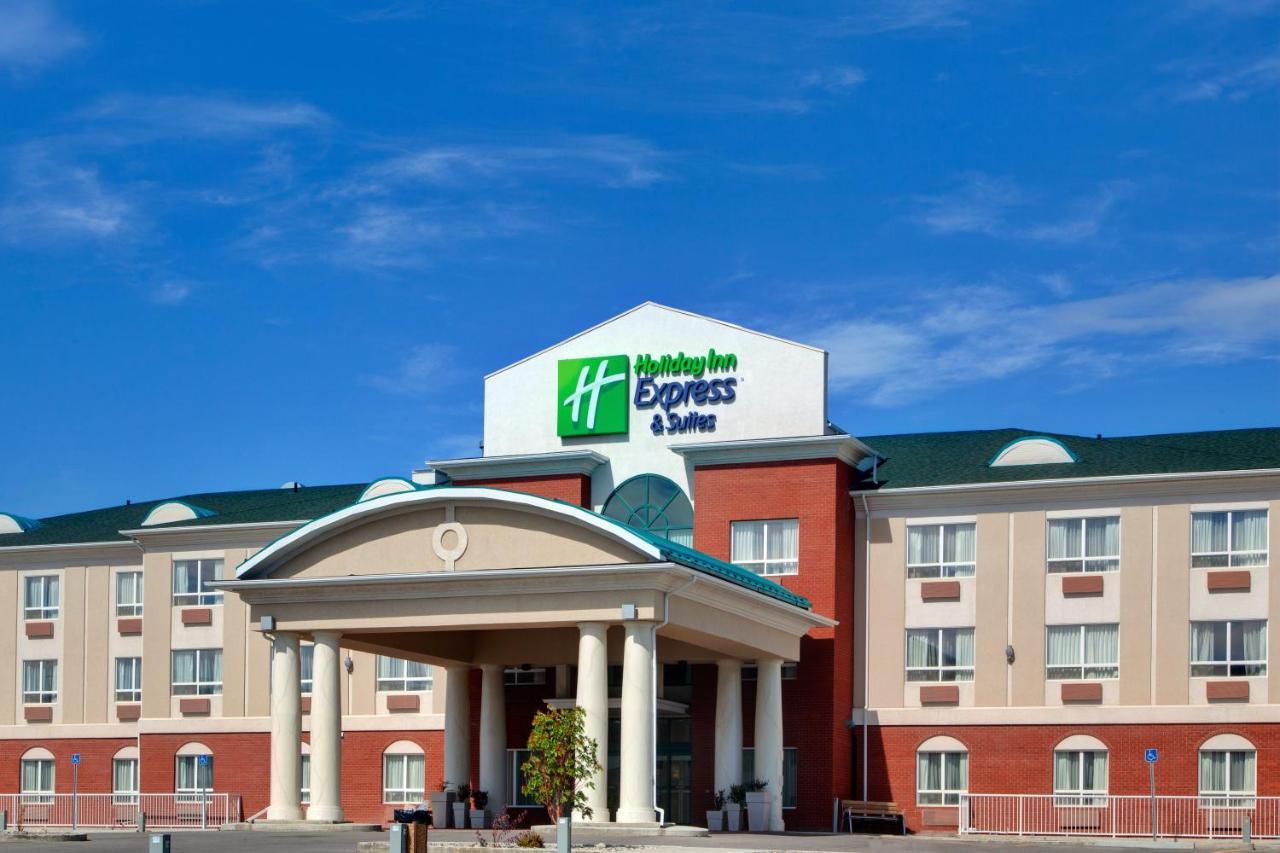 Holiday Inn Express Hotel & Suites-Hinton, An Ihg Hotel Exterior photo